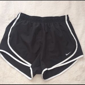 Dark grey NIKE shorts💜